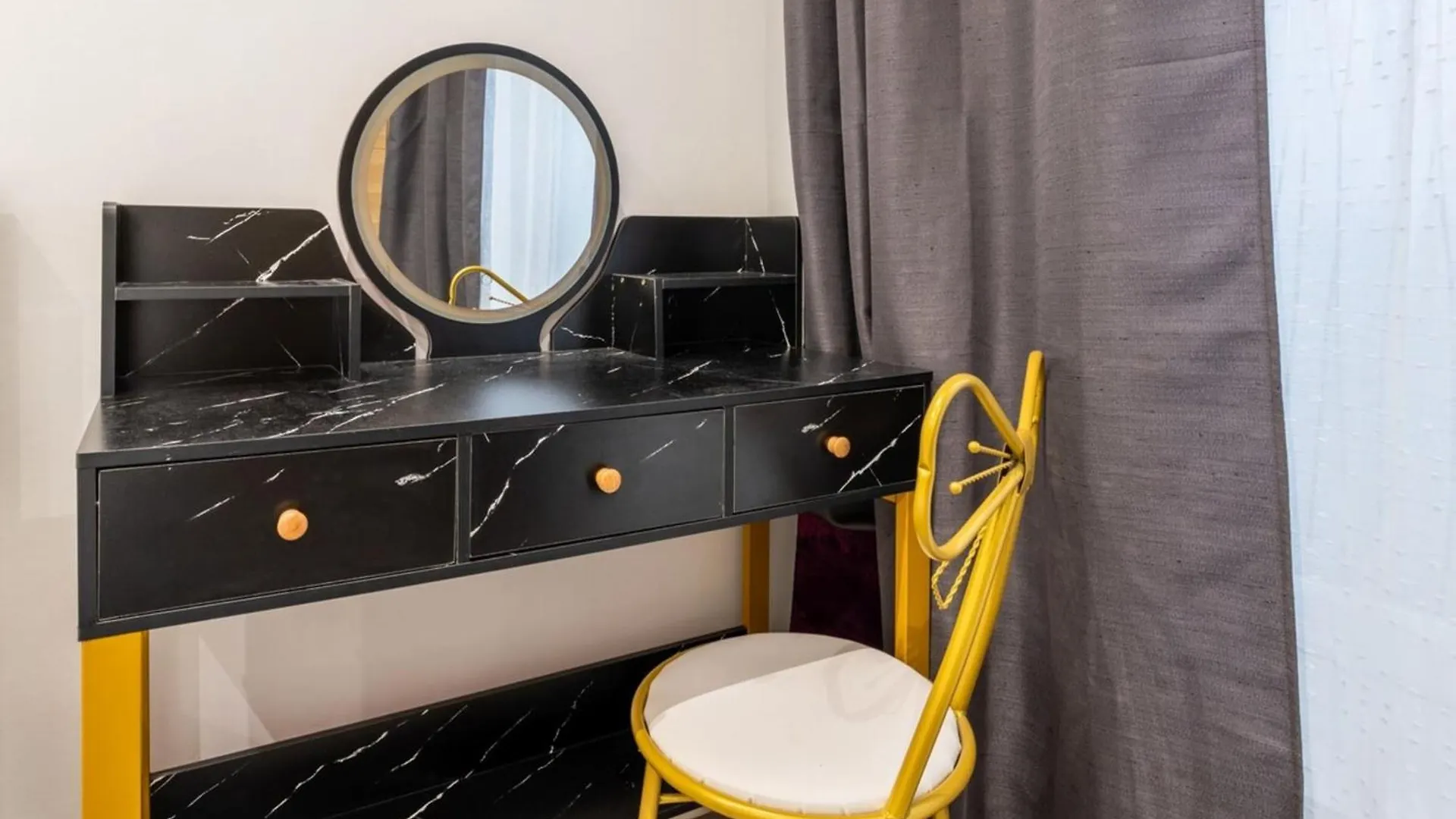 Stylish Contemporary 1Bd Apartmentmenilmontant 파리 아파트